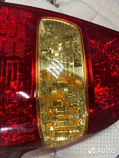 Фара задняя правая toyota corolla 120