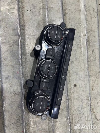 Блок управления климат-контролем Volkswagen Passat