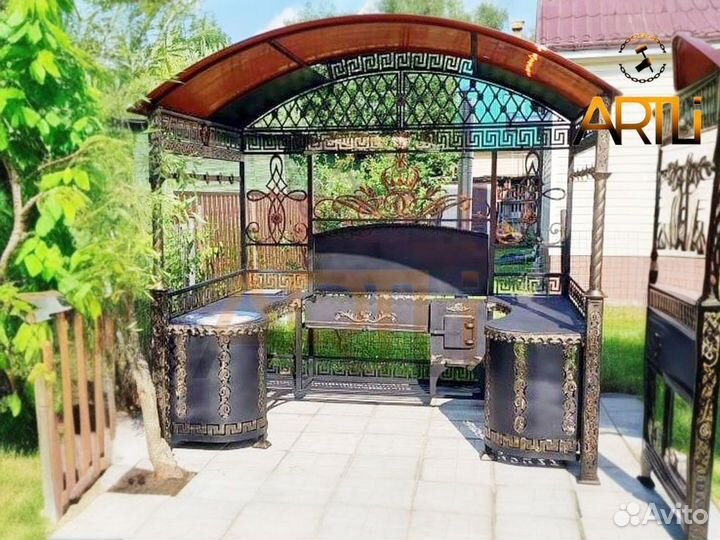 Кованый большой мангал с крышей 