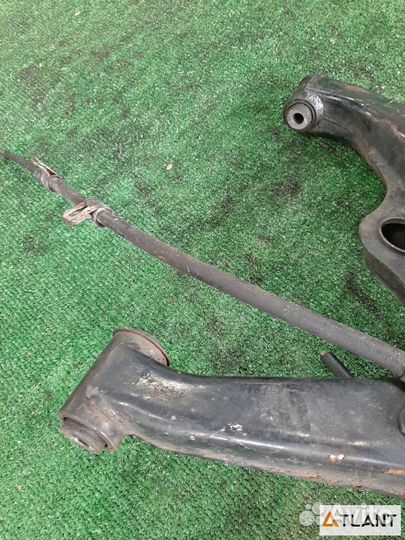 Ступица задняя правая mitsubishi grandis