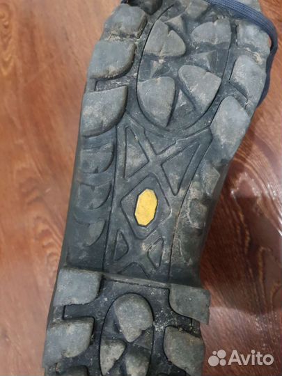 Ботинки горные