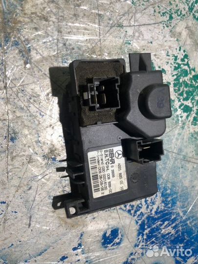 Реле вентилятора печки Mercedes-Benz S-Class W221