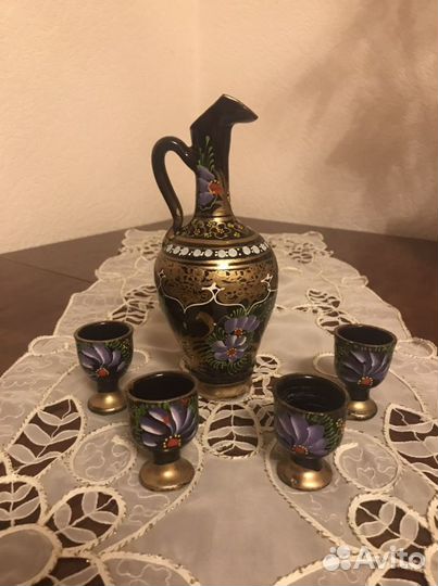 Графин, кувшин с рюмками