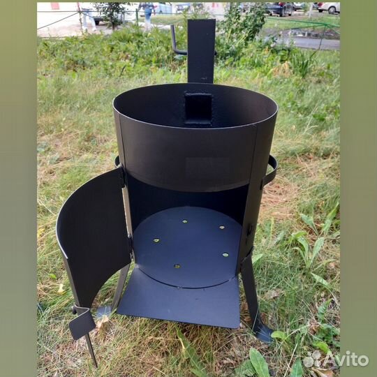 Печь для казана с дверцей и трубой