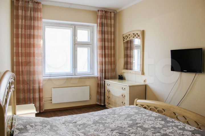 2-к. квартира, 65 м², 2/8 эт.