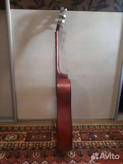 Классически гитара очень хорошый состояние