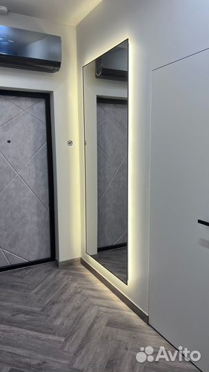 Зеркало « парящее» с подсветкой