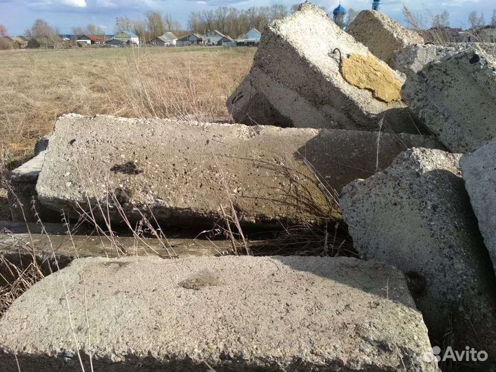 Бетонные блоки для фундамента бу