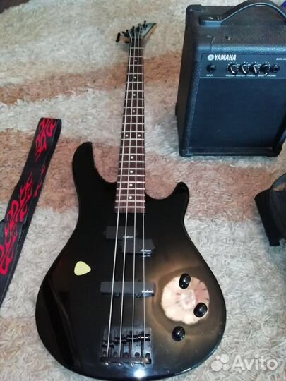 Басс гитара с комбиком