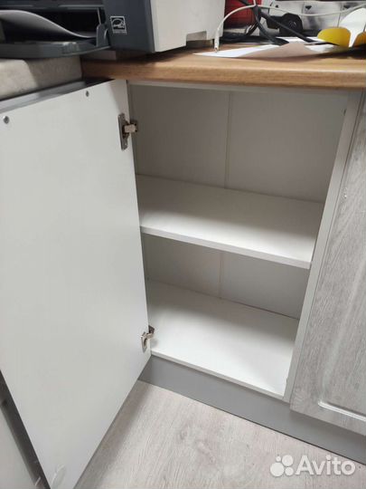 Кухонный шкаф
