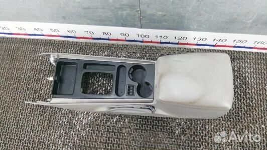 Подлокотник центральный KIA sorento 1 (9BR01IX01)