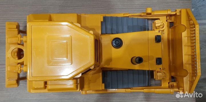 Бульдозер Bruder