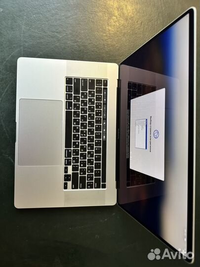 Macbook pro 16 i9 32gb 5600m