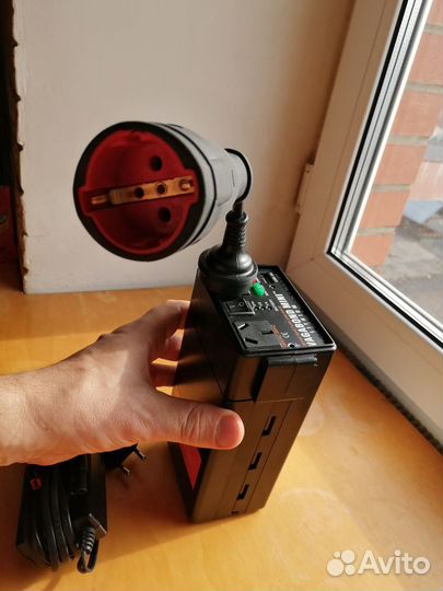 Автономное питание студийных вспышек Vagabond Mini