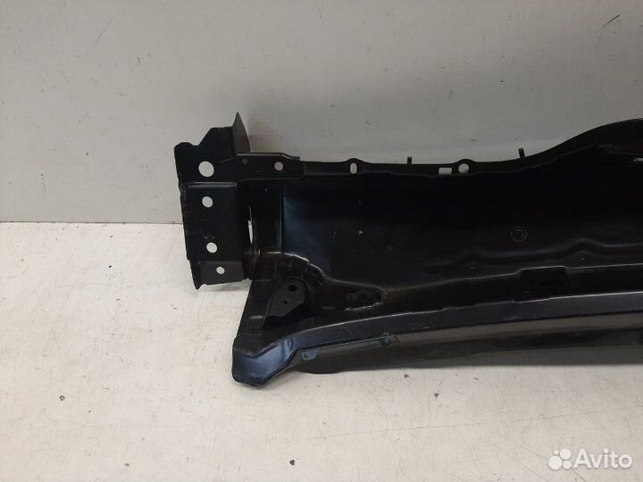 Панель передняя (телевизор) передний Toyota Land