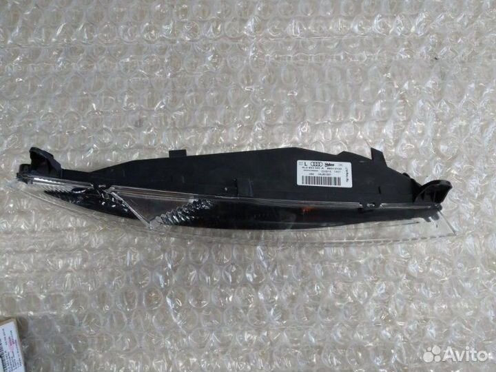 Указатель поворота передний левый Audi Q7 2006