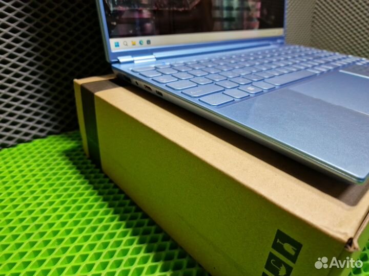 Новый ноутбук Core i7-7500U / 12Gb / 512ssd