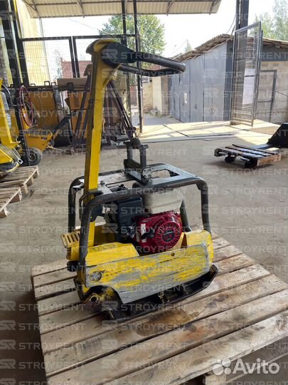 Бензиновая реверсивная виброплита 140 кг Wacker