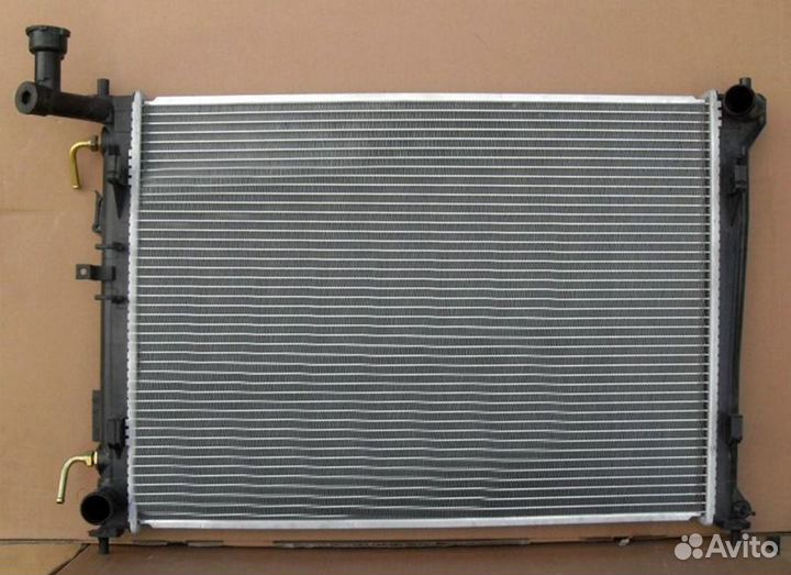 Радиатор охлаждения Киа Сид 2007 - 2012