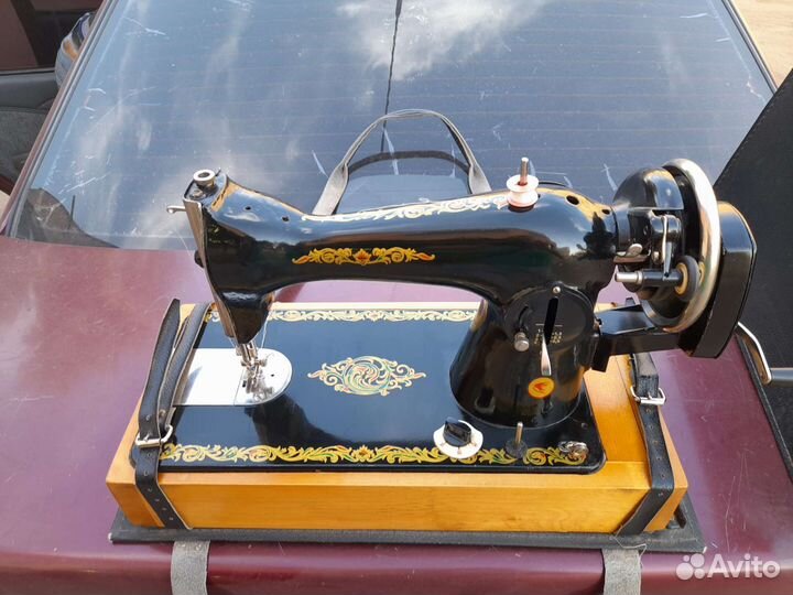 Швейная машинка ручная