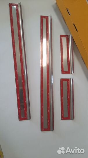 Накладки на пороги Nissan Terrano