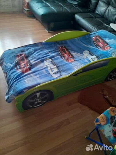 Детская кровать машинка с матрасом