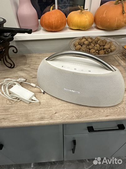 Колонка harman kardon go play