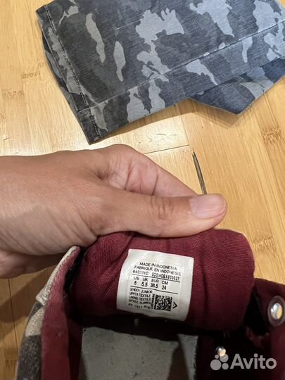 Кеды converse и джинсы милитари