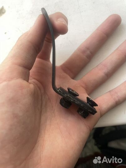 Тормоз для трюкового самоката