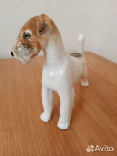 Статуэтка фарфор