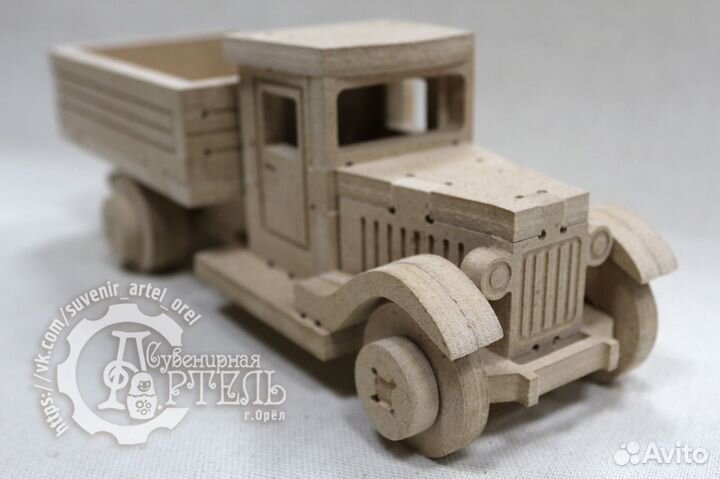 Машинки детские, деревянные