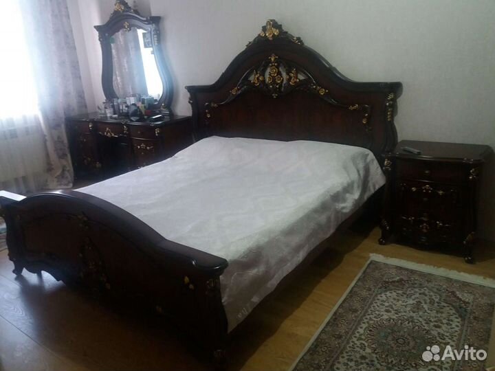 Кровать двухспальная с матрасом бу