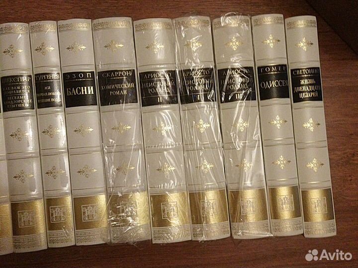 Фамильная библиотека. Парадный зал. Вита Нова