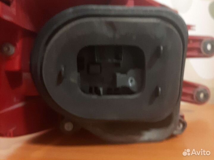 Задняя фара правая Тигуан 2012 года