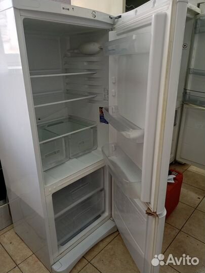 Холодильник бу Indesit NBA 15