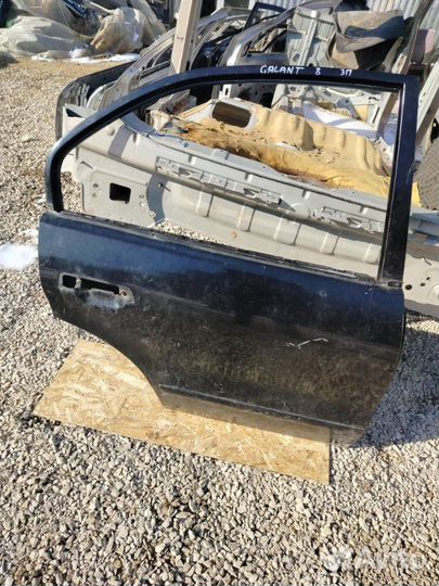 Дверь задняя правая Mitsubishi Galant 8