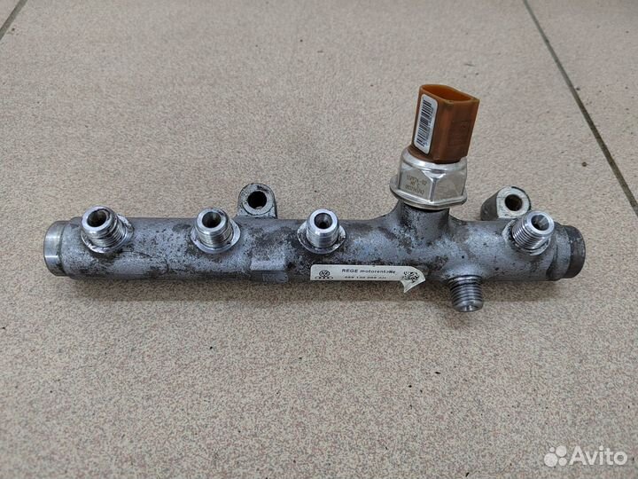 Рампа топливная L VAG 059130089AH 3.0TDI