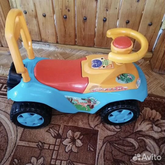 Машинка каталка толокар