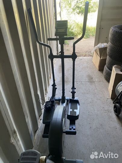 Продаю кардио тренажер torneo