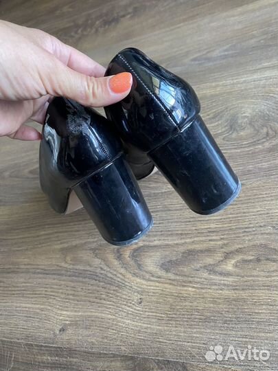 Туфли черные лаковые