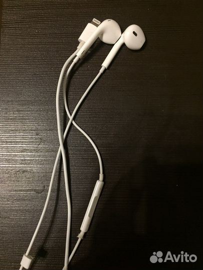 Наушники earpods на iPhone оригинал