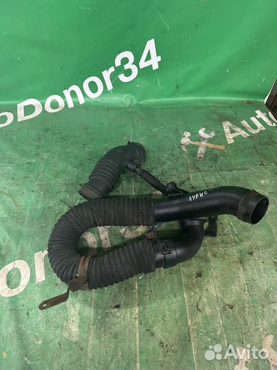 Воздушный патрубок(гофра) Toyota Auris