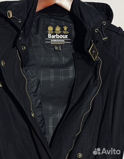 Демисезонная вощеная удлиненная куртка Barbour