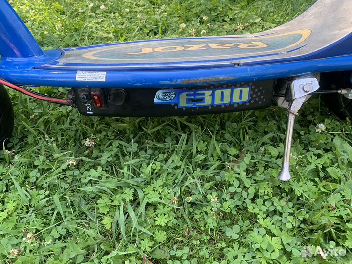 Электросамокат Razor e300