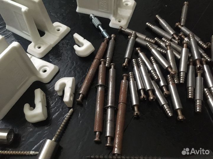 Крепления мебельные, для ламелей