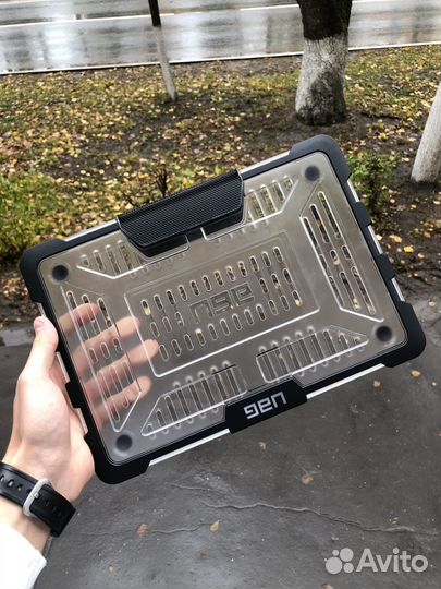 Чехол UAG Plasma для MacBook Pro 13 (2016-2021)