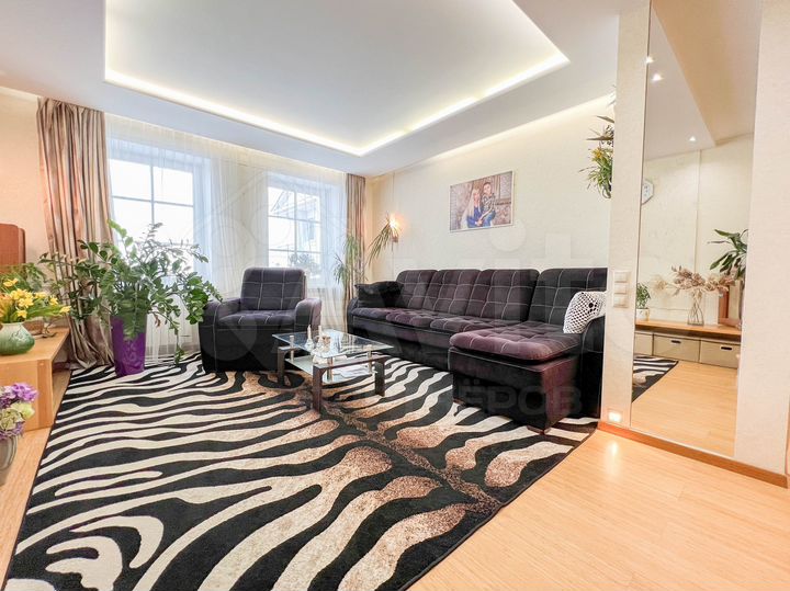 3-к. квартира, 93 м², 5/6 эт.