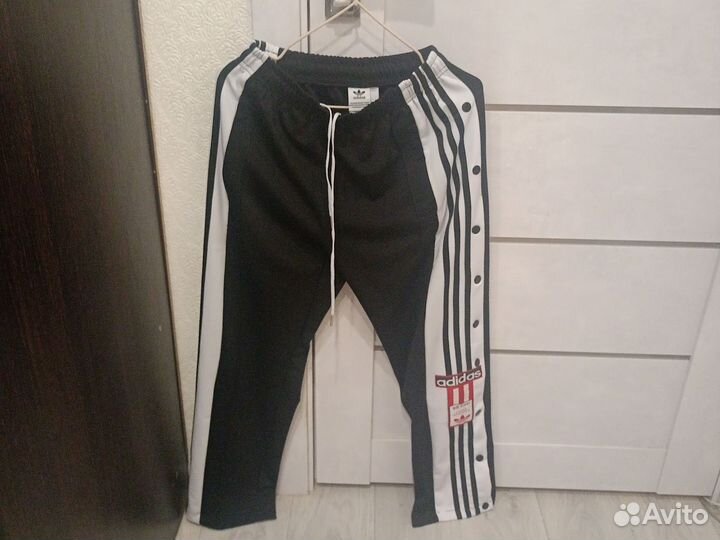 Спортивные штаны adidas