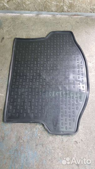 Коврик багажника с докаткой раф 4 2013год
