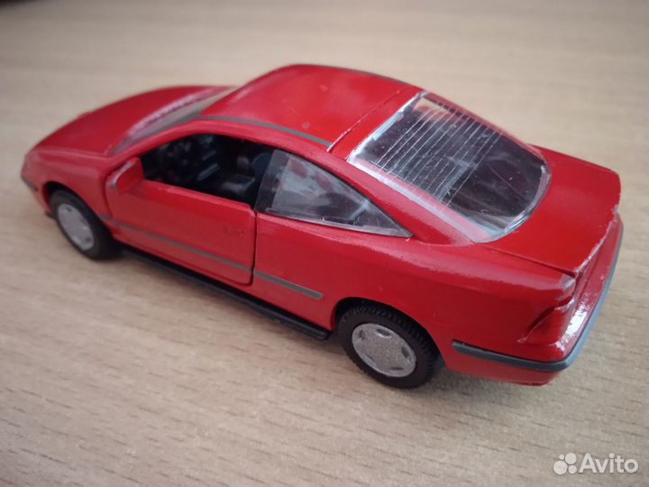 Модель автомобиля 1 43 Opel Calibra